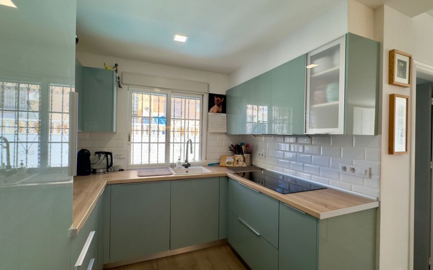 Resale - Villa -
Orihuela Costa - Costa Blanca