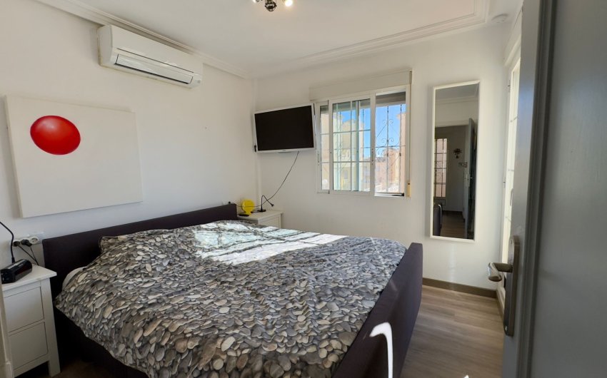 Resale - Villa -
Orihuela Costa - Costa Blanca