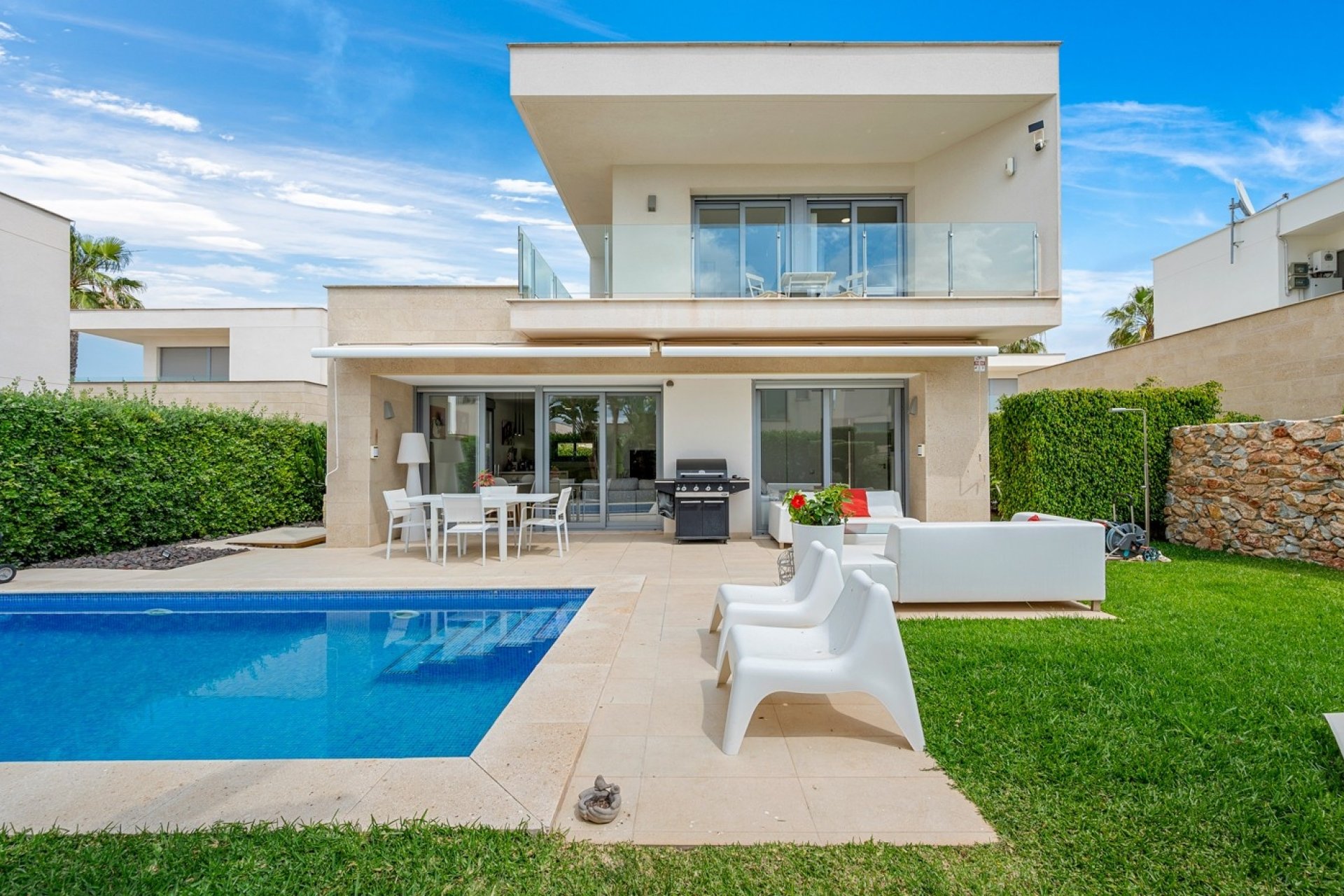 Resale - Villa -
Orihuela Costa - Costa Blanca