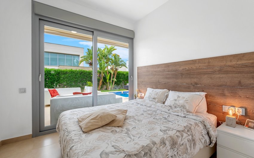 Resale - Villa -
Orihuela Costa - Costa Blanca