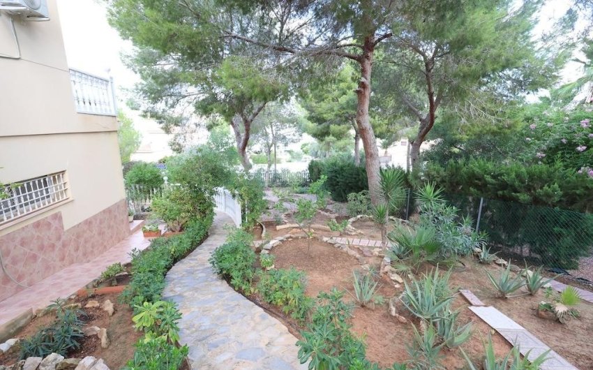 Resale - Villa -
Orihuela Costa - Costa Blanca