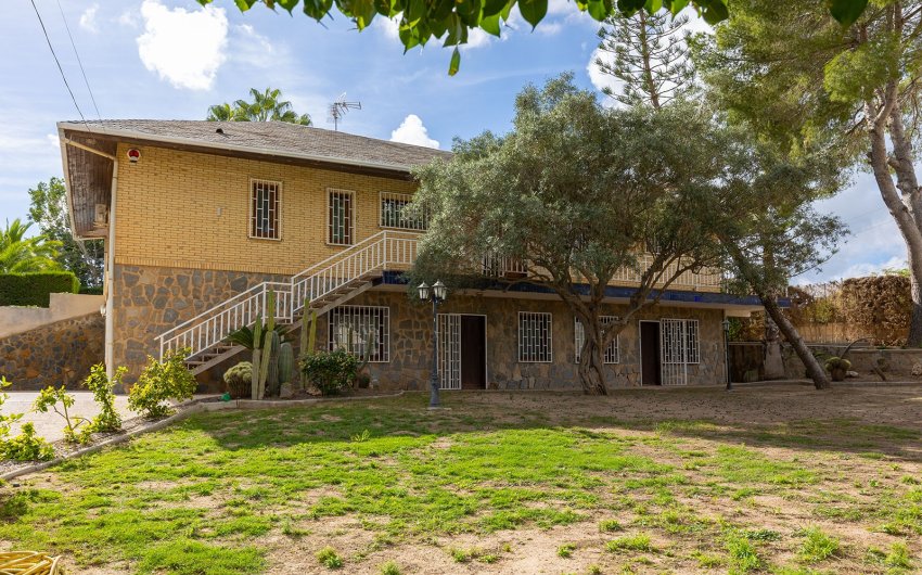 Resale - Villa -
Orihuela Costa - Costa Blanca