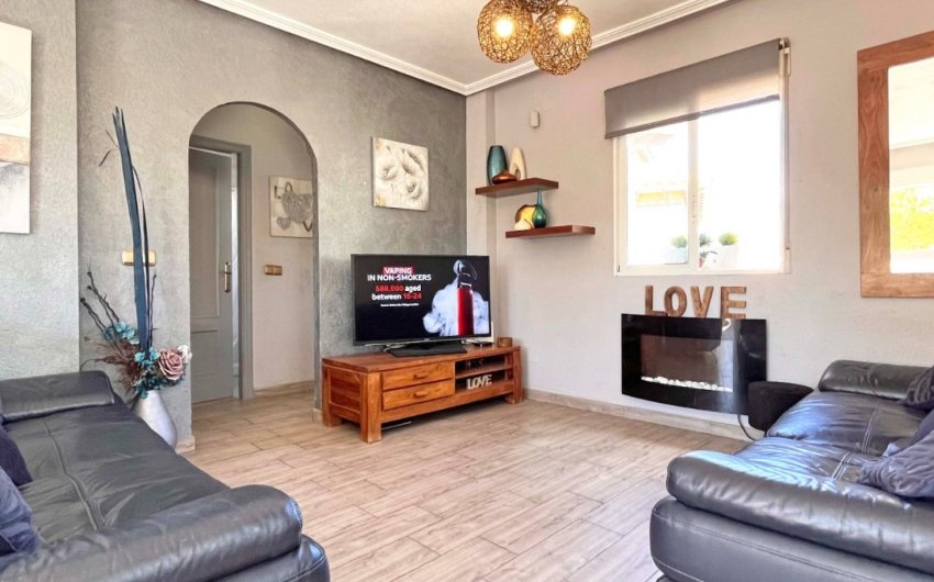 Resale - Villa -
Orihuela Costa - Costa Blanca