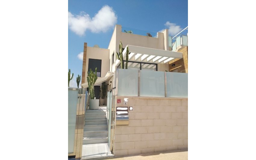 Resale - Villa -
Orihuela Costa - Costa Blanca
