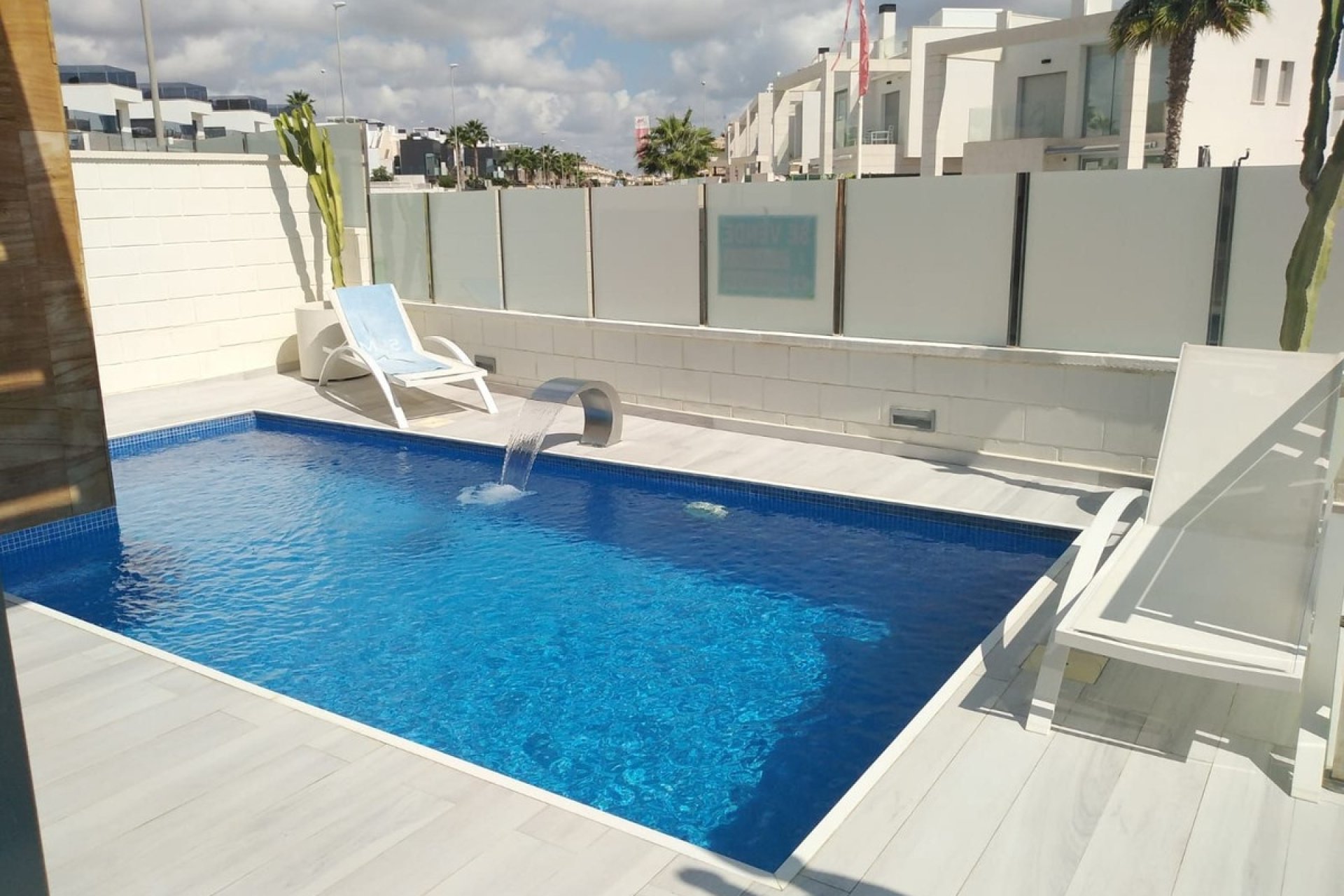 Resale - Villa -
Orihuela Costa - Costa Blanca