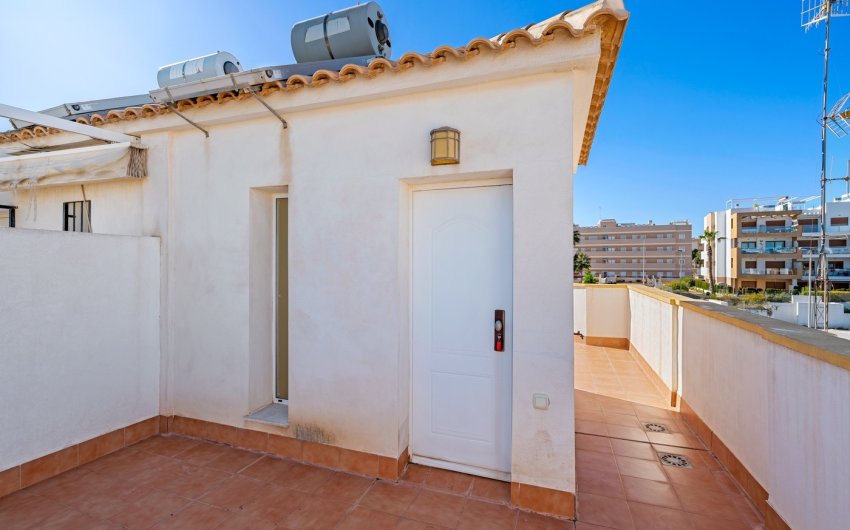Resale - Villa -
Orihuela Costa - Costa Blanca