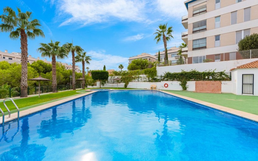 Resale - Villa -
Orihuela Costa - Costa Blanca