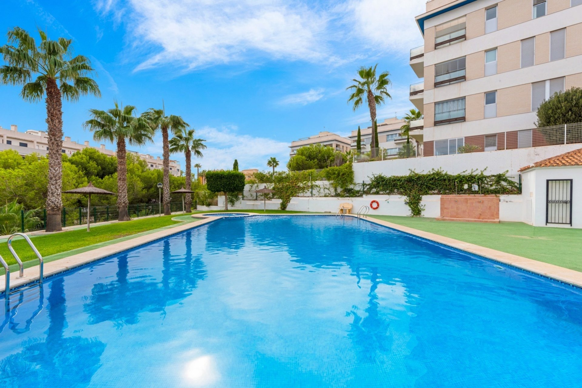 Resale - Villa -
Orihuela Costa - Costa Blanca