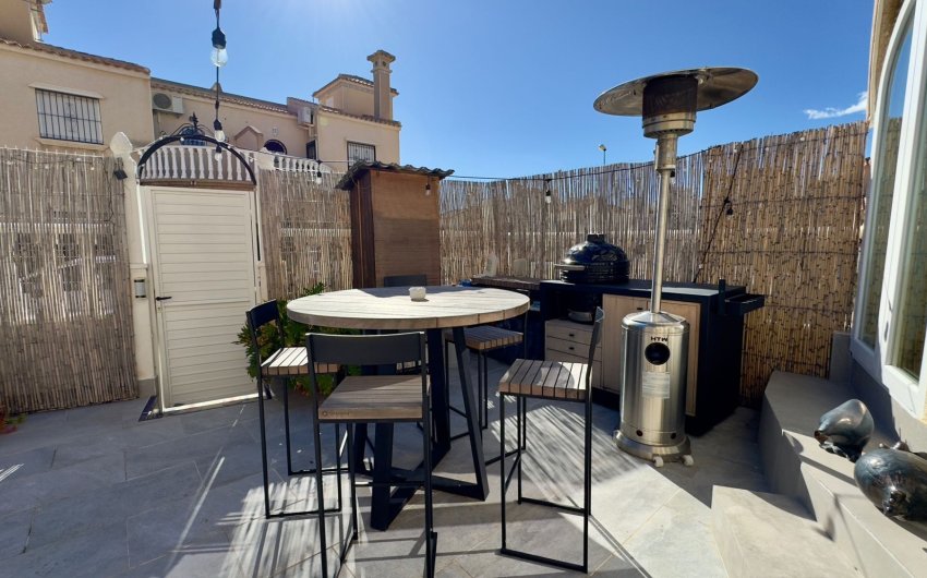 Resale - Villa -
Orihuela Costa - Costa Blanca