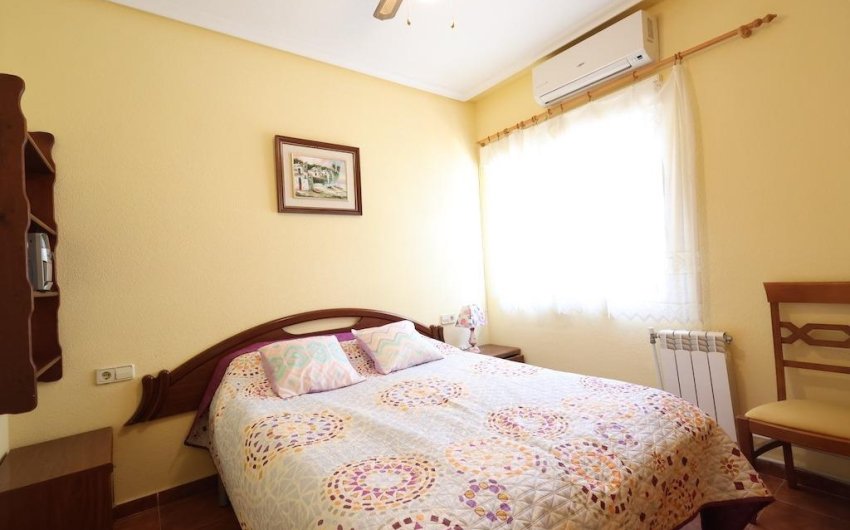 Resale - Villa -
Orihuela Costa - Costa Blanca