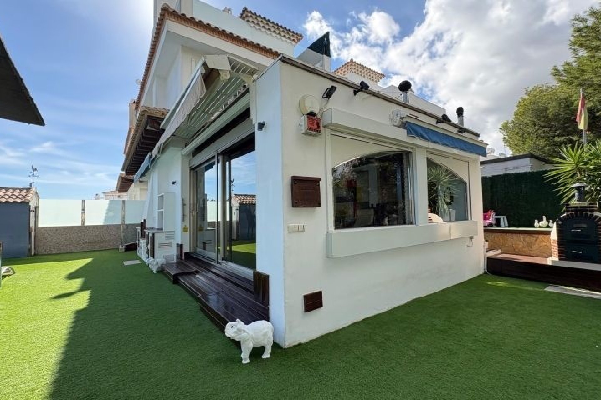 Resale - Villa -
Orihuela Costa - Costa Blanca