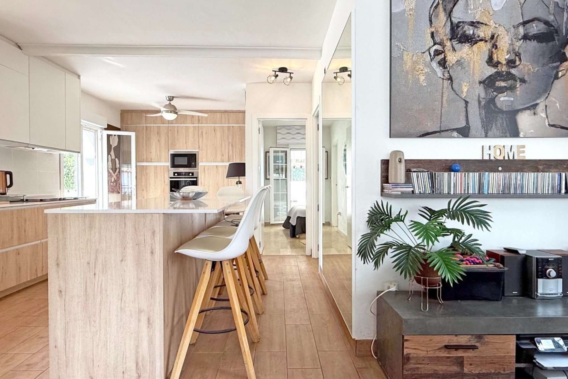 Resale - Villa -
Orihuela Costa - Costa Blanca