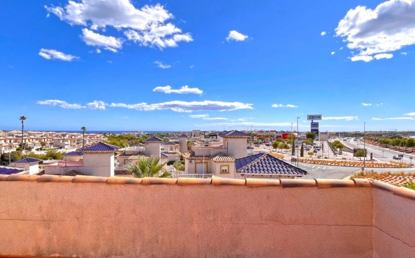 Resale - Villa -
Orihuela Costa - Costa Blanca