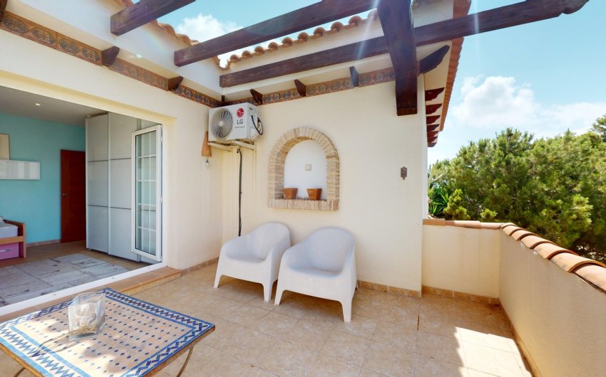 Resale - Villa -
Orihuela Costa - Costa Blanca