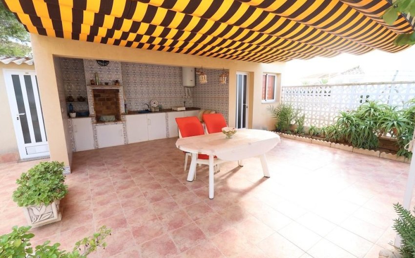 Resale - Villa -
Orihuela Costa - Costa Blanca