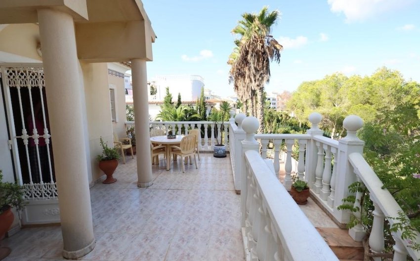 Resale - Villa -
Orihuela Costa - Costa Blanca