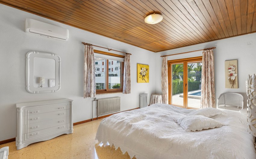 Resale - Villa -
Orihuela Costa - Costa Blanca