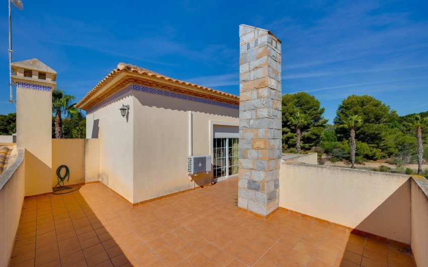 Resale - Villa -
Orihuela Costa - Costa Blanca