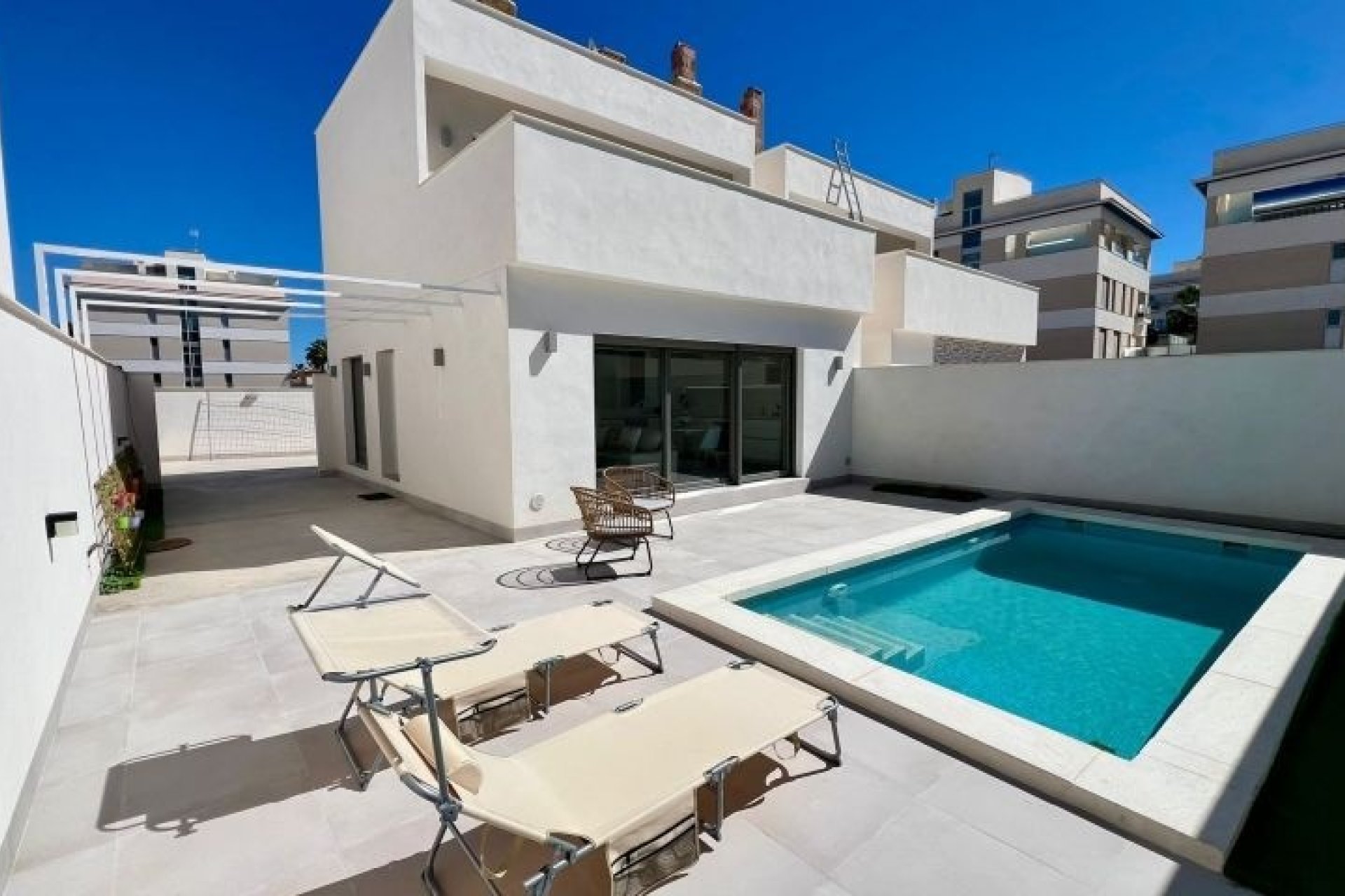 Resale - Villa -
Orihuela Costa - Costa Blanca
