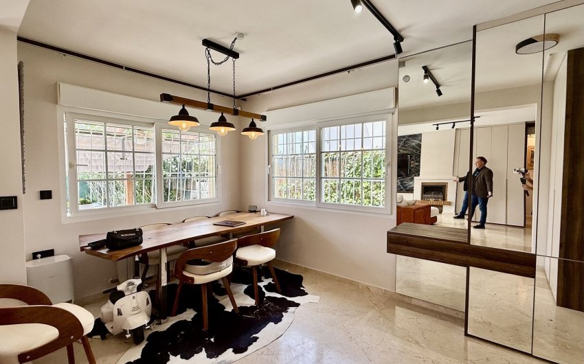 Resale - Villa -
Orihuela Costa - Costa Blanca