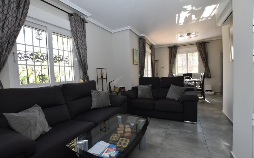 Resale - Villa -
Orihuela Costa - Costa Blanca