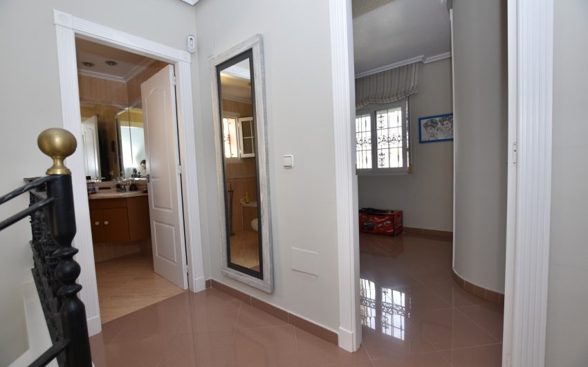 Resale - Villa -
Orihuela Costa - Costa Blanca