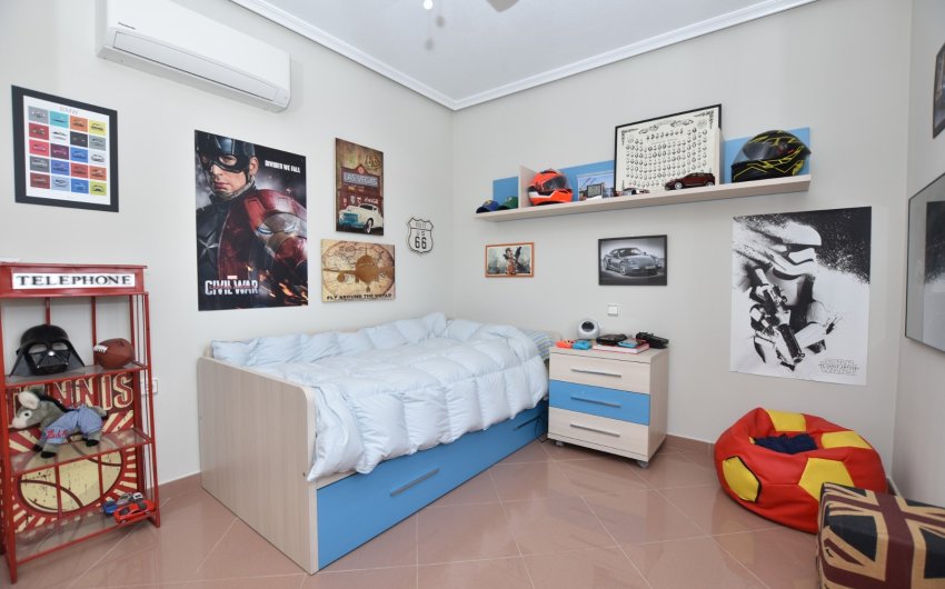 Resale - Villa -
Orihuela Costa - Costa Blanca