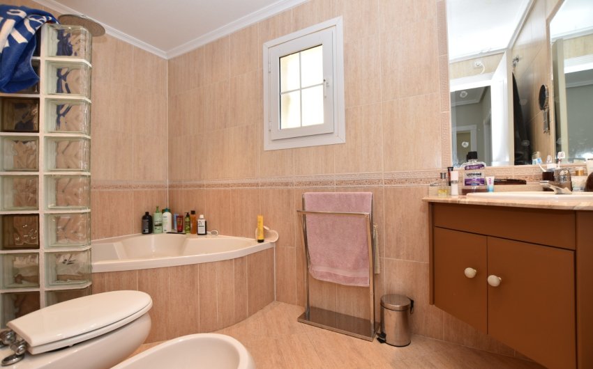 Resale - Villa -
Orihuela Costa - Costa Blanca