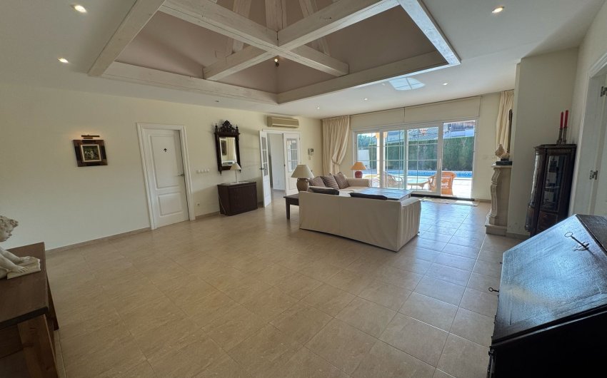 Resale - Villa -
Orihuela Costa - Costa Blanca