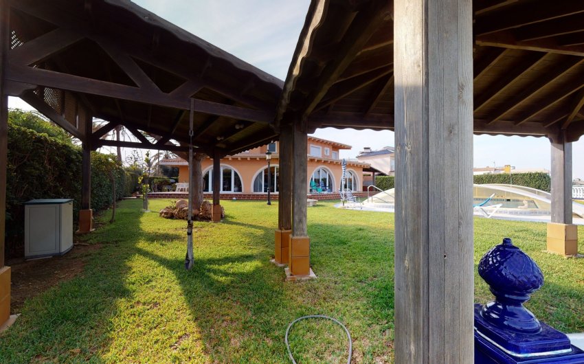 Resale - Villa -
Orihuela Costa - Costa Blanca