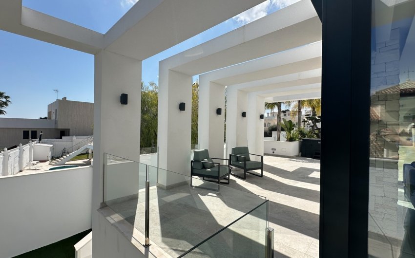 Resale - Villa -
Orihuela Costa - Costa Blanca