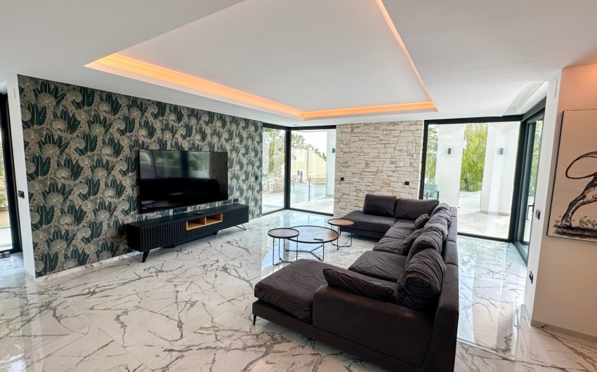 Resale - Villa -
Orihuela Costa - Costa Blanca