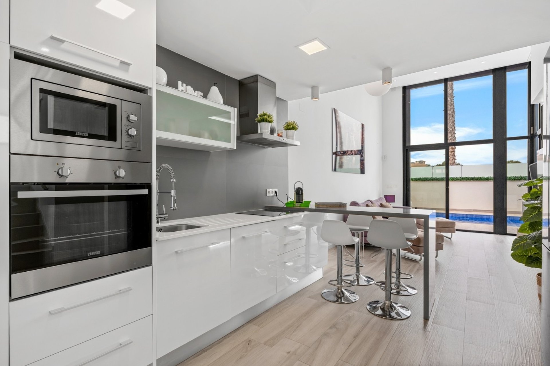 Resale - Villa -
Orihuela Costa - Costa Blanca