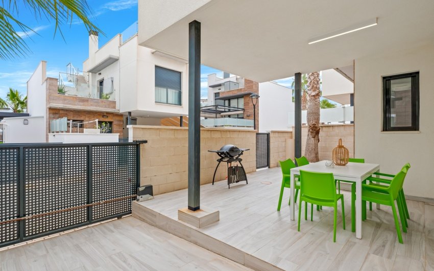 Resale - Villa -
Orihuela Costa - Costa Blanca