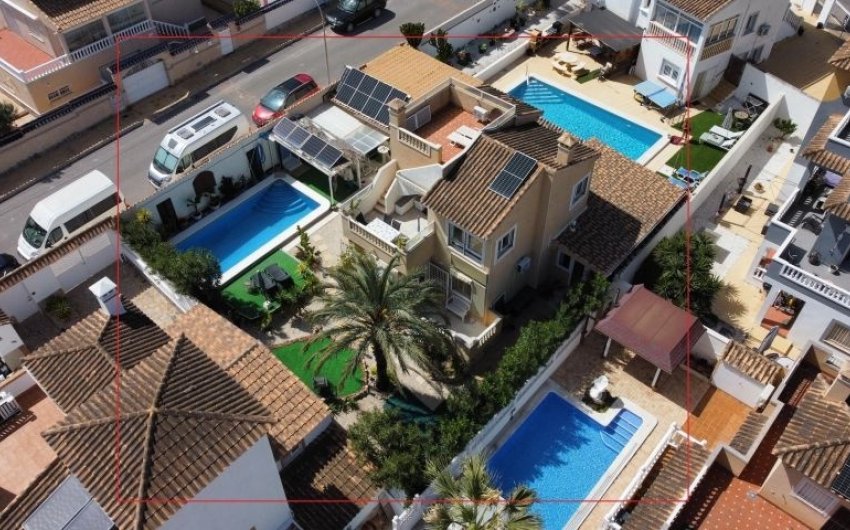 Resale - Villa -
Orihuela Costa - Costa Blanca