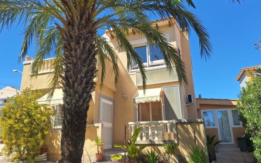 Resale - Villa -
Orihuela Costa - Costa Blanca