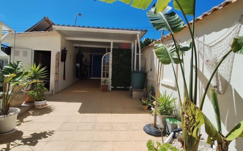 Resale - Villa -
Orihuela Costa - Costa Blanca