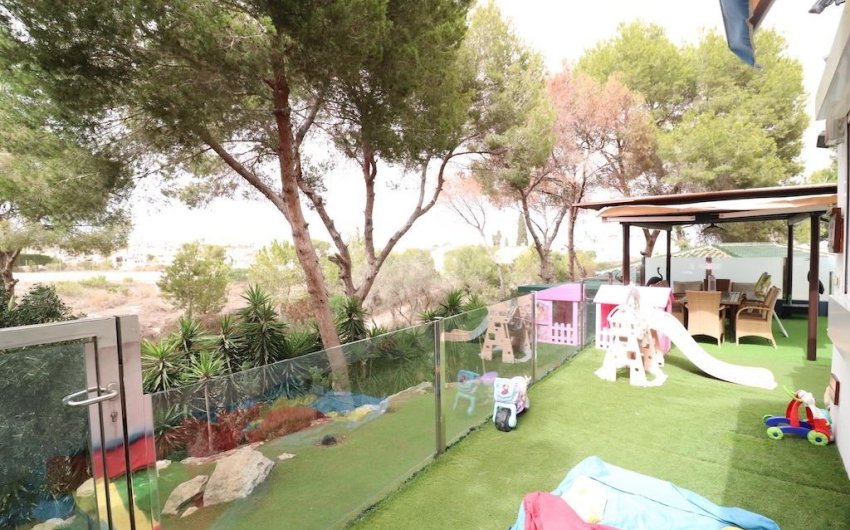 Resale - Villa -
Orihuela Costa - Costa Blanca