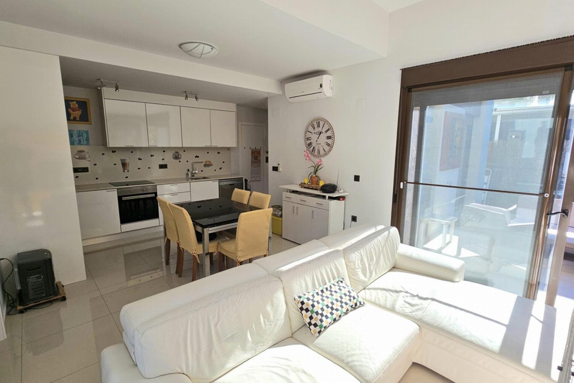 Resale - Villa -
Orihuela Costa - Costa Blanca