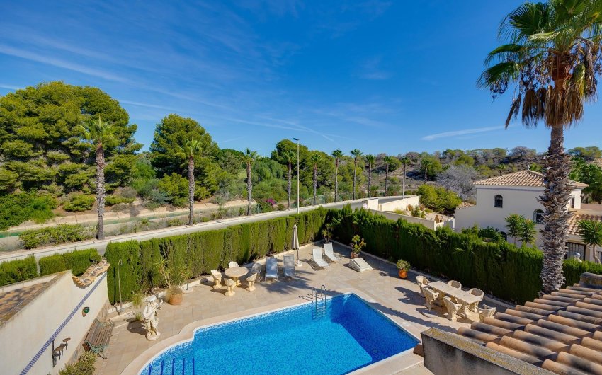 Resale - Villa -
Orihuela Costa - Costa Blanca
