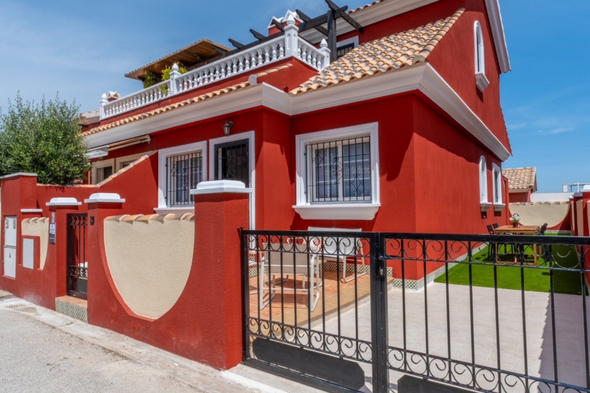 Resale - Villa -
Orihuela Costa - Costa Blanca