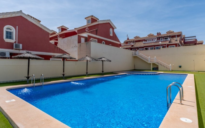 Resale - Villa -
Orihuela Costa - Costa Blanca