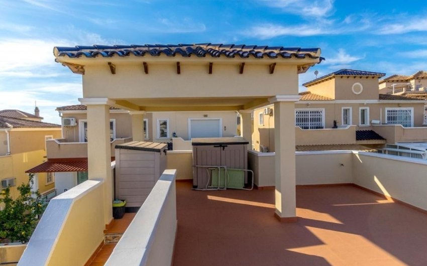 Resale - Villa -
Orihuela Costa - Costa Blanca