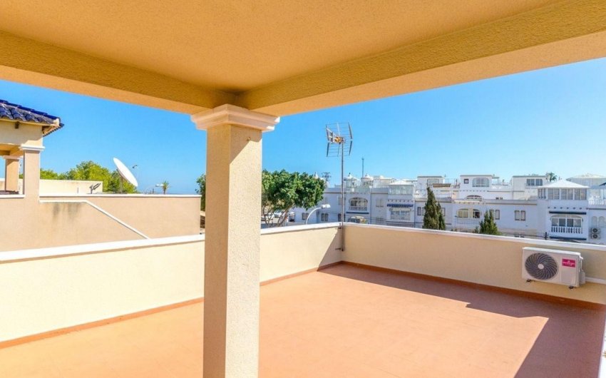Resale - Villa -
Orihuela Costa - Costa Blanca