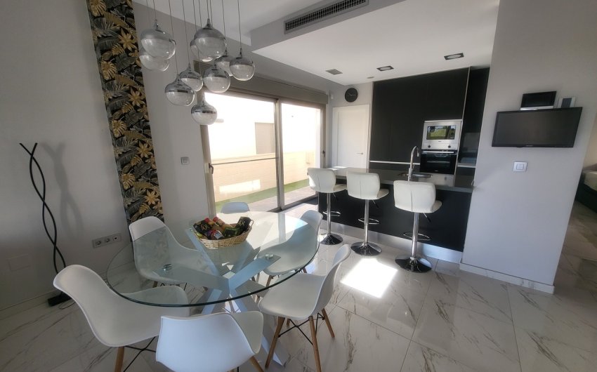 Resale - Villa -
Orihuela Costa - Costa Blanca