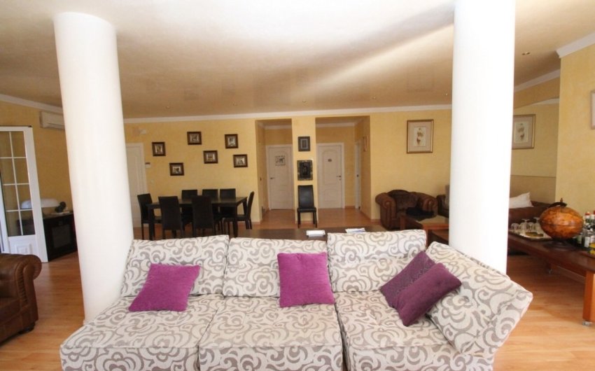 Resale - Villa -
Orihuela Costa - Costa Blanca