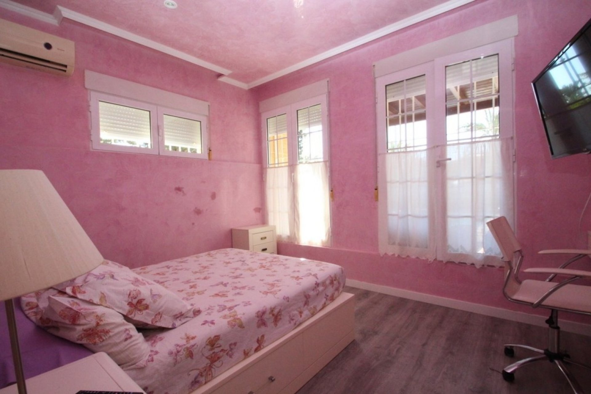 Resale - Villa -
Orihuela Costa - Costa Blanca