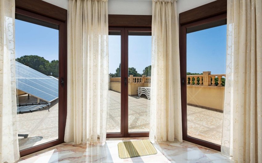 Resale - Villa -
Orihuela Costa - Costa Blanca