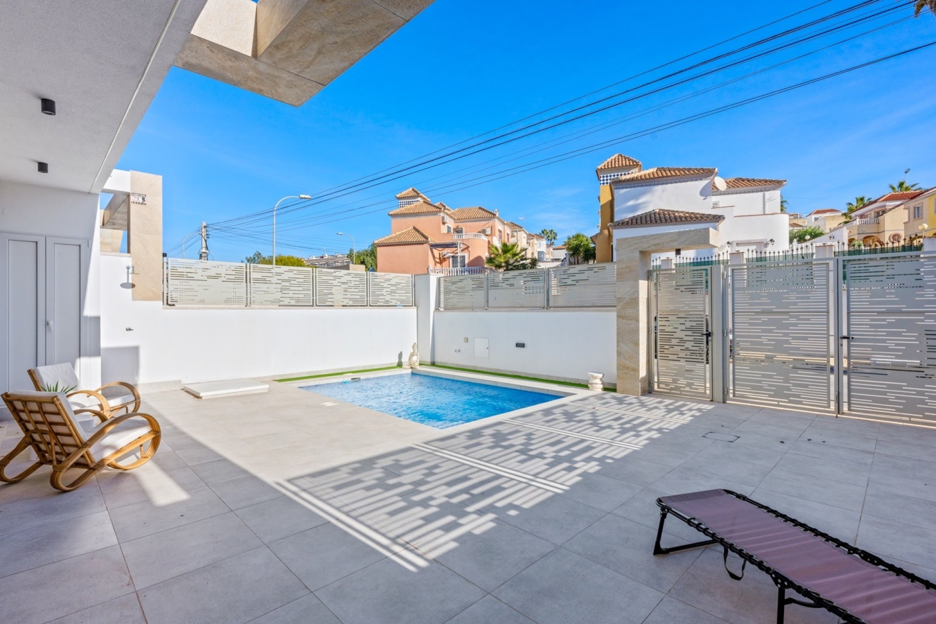 Resale - Villa -
Orihuela Costa - Costa Blanca