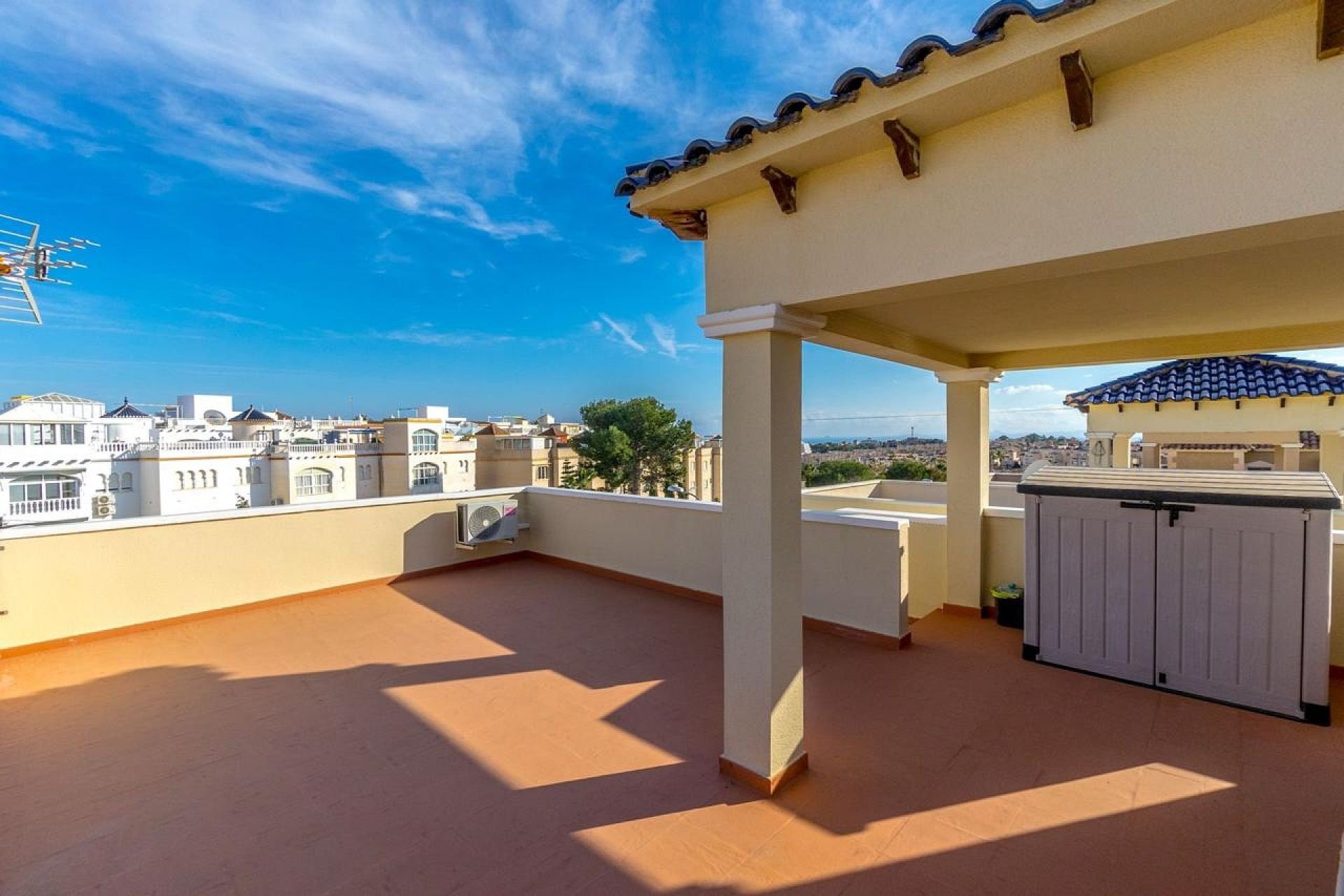 Resale - Villa -
Orihuela Costa - Costa Blanca